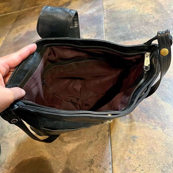 SAS Women’s Navy Leather Shoulder Purse - Picture 9 of 12